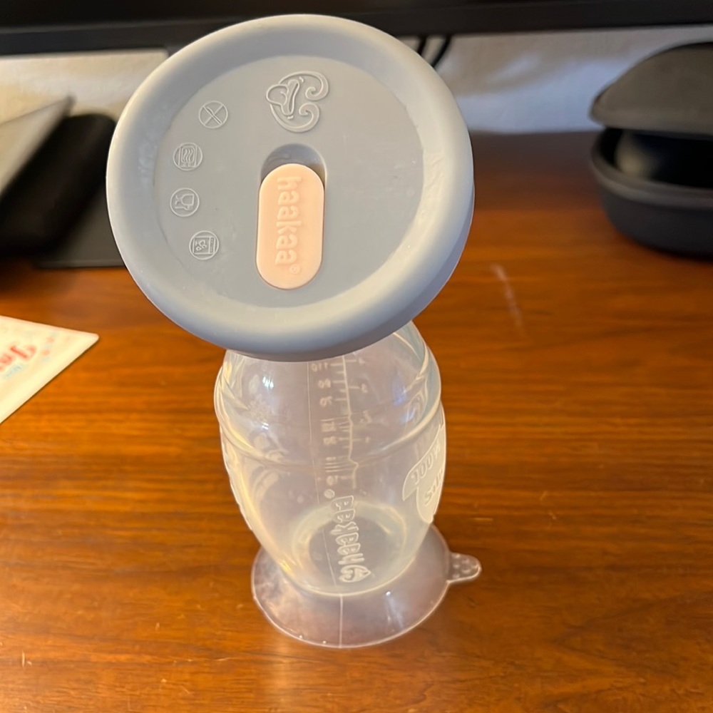 Haakaa with a cap 5oz/150ml
